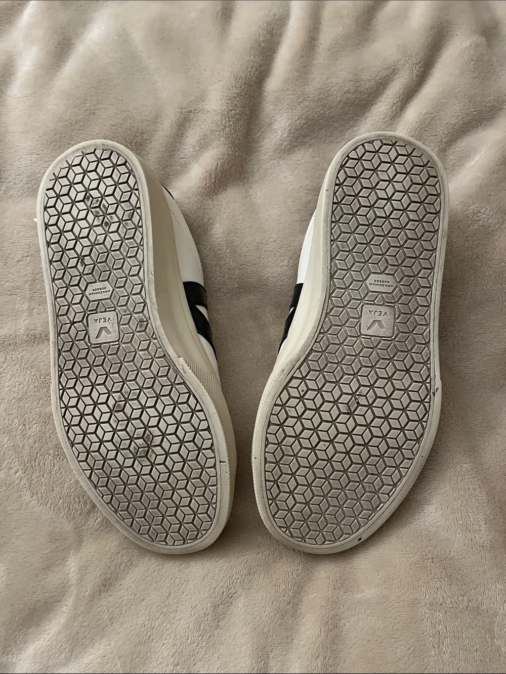 Veja Campo Women’s Sneakers - Picture 6 of 11